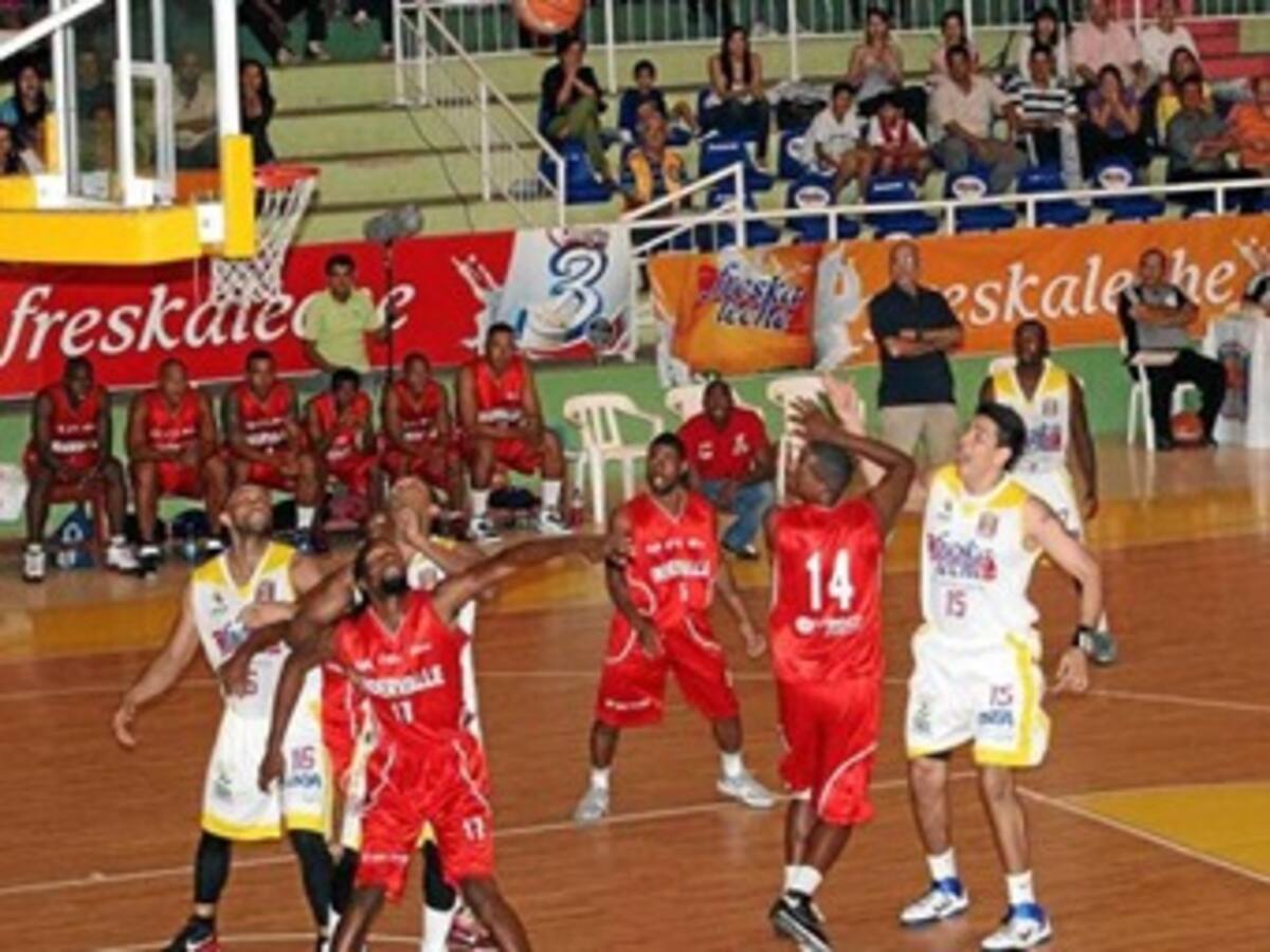 Esta noche se juega la tercera fecha de la Copa Invitacional de Baloncesto