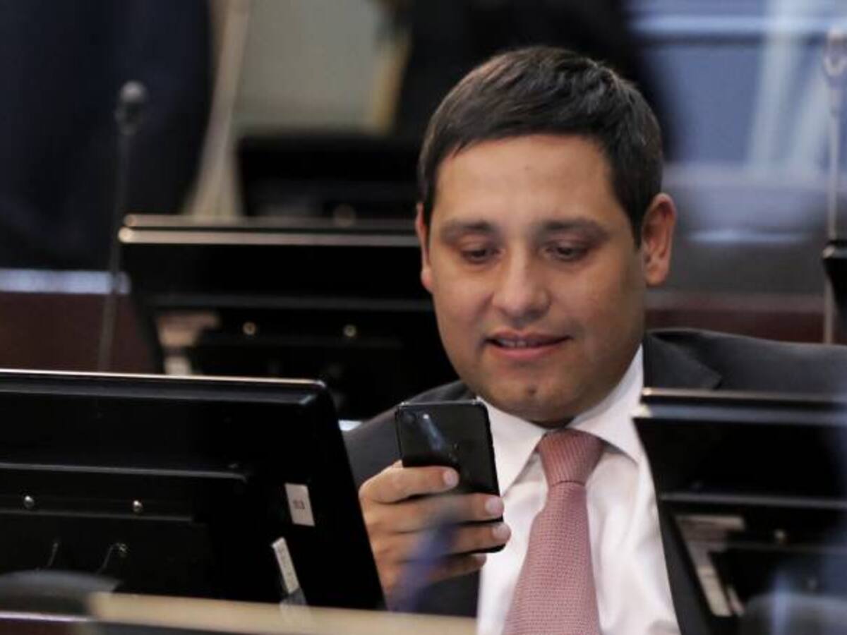 Procuraduría abre indagación preliminar a cinco congresistas por el "cartel de la toga"