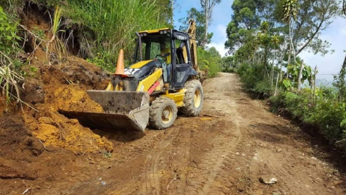 Dos personas resultaron heridas cuando les cayó una piedra en el norte de Caldas