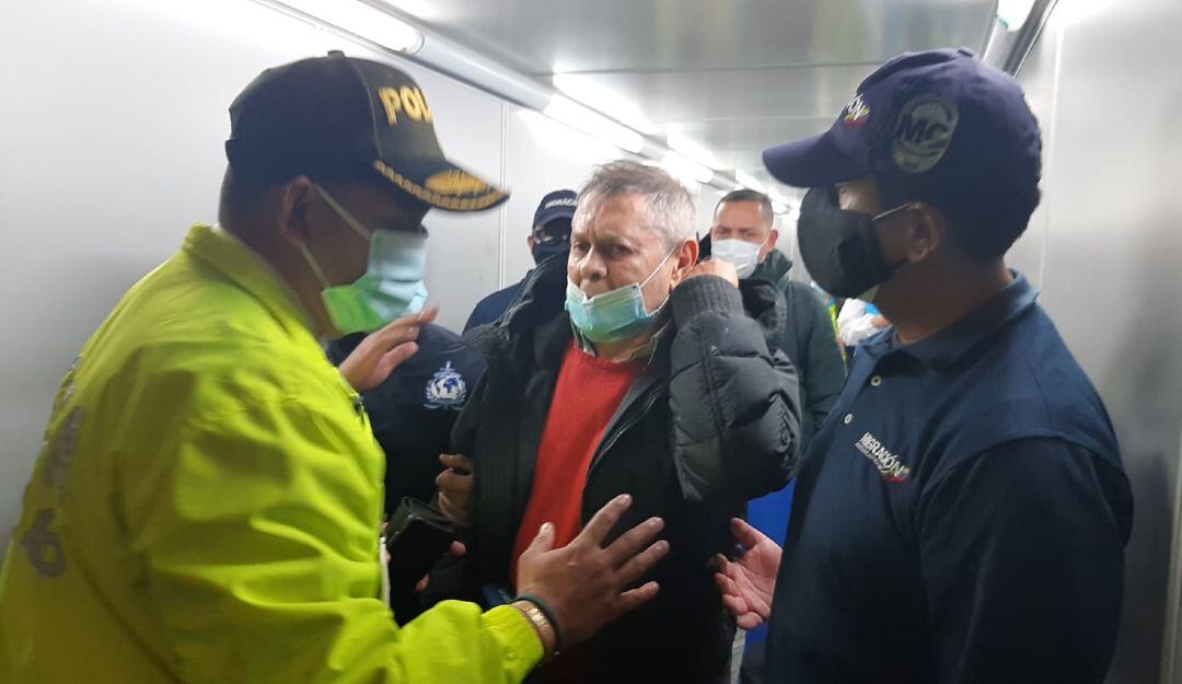 Carlos Mattos tras ser extraditado de España a Colombia