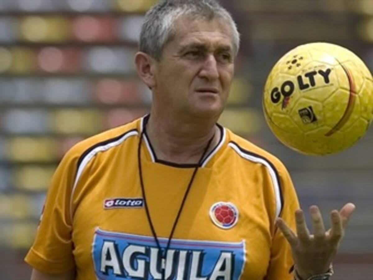 Eduardo Lara, técnico de la seleccion Colombia Sub 20, convocará a Fabián Castillo