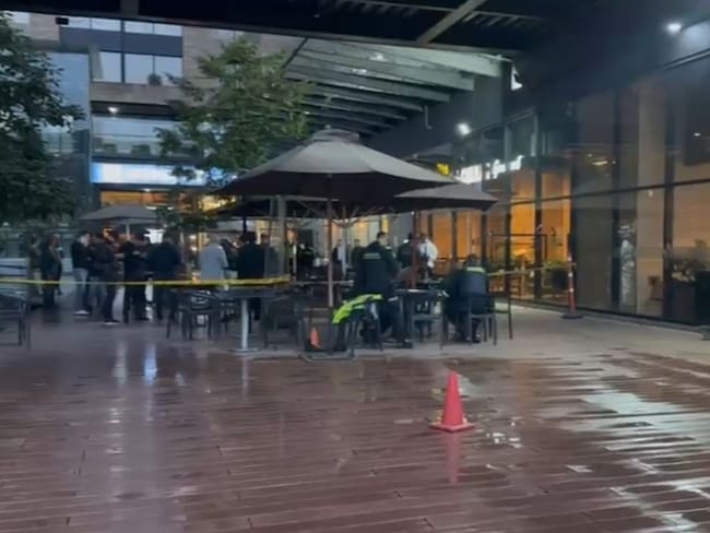 Sicariato en Bogotá: asesinan a hombre en restaurante frente al búnker de la Fiscalía