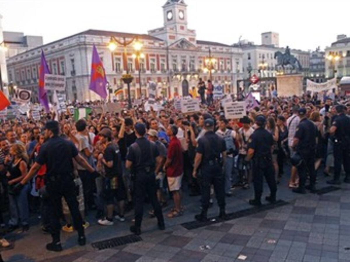 Más de dos mil personas marchan contra visita del Papa a Madrid