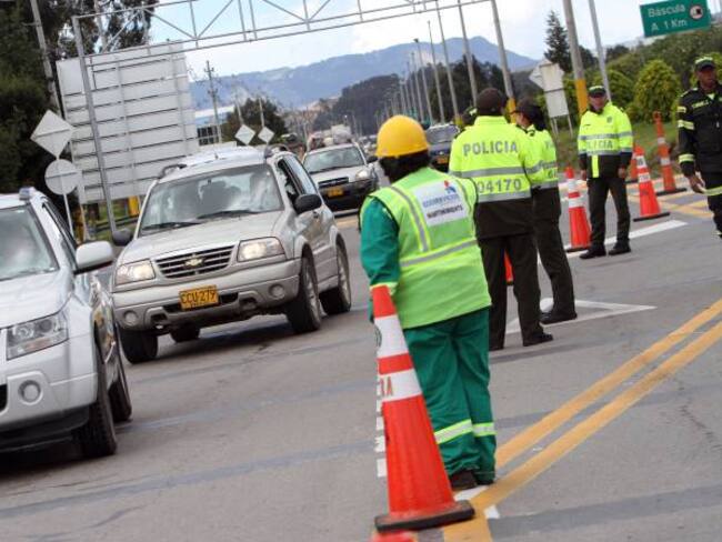 Con vías en un solo sentido a Bogotá, se inicia Plan Retorno