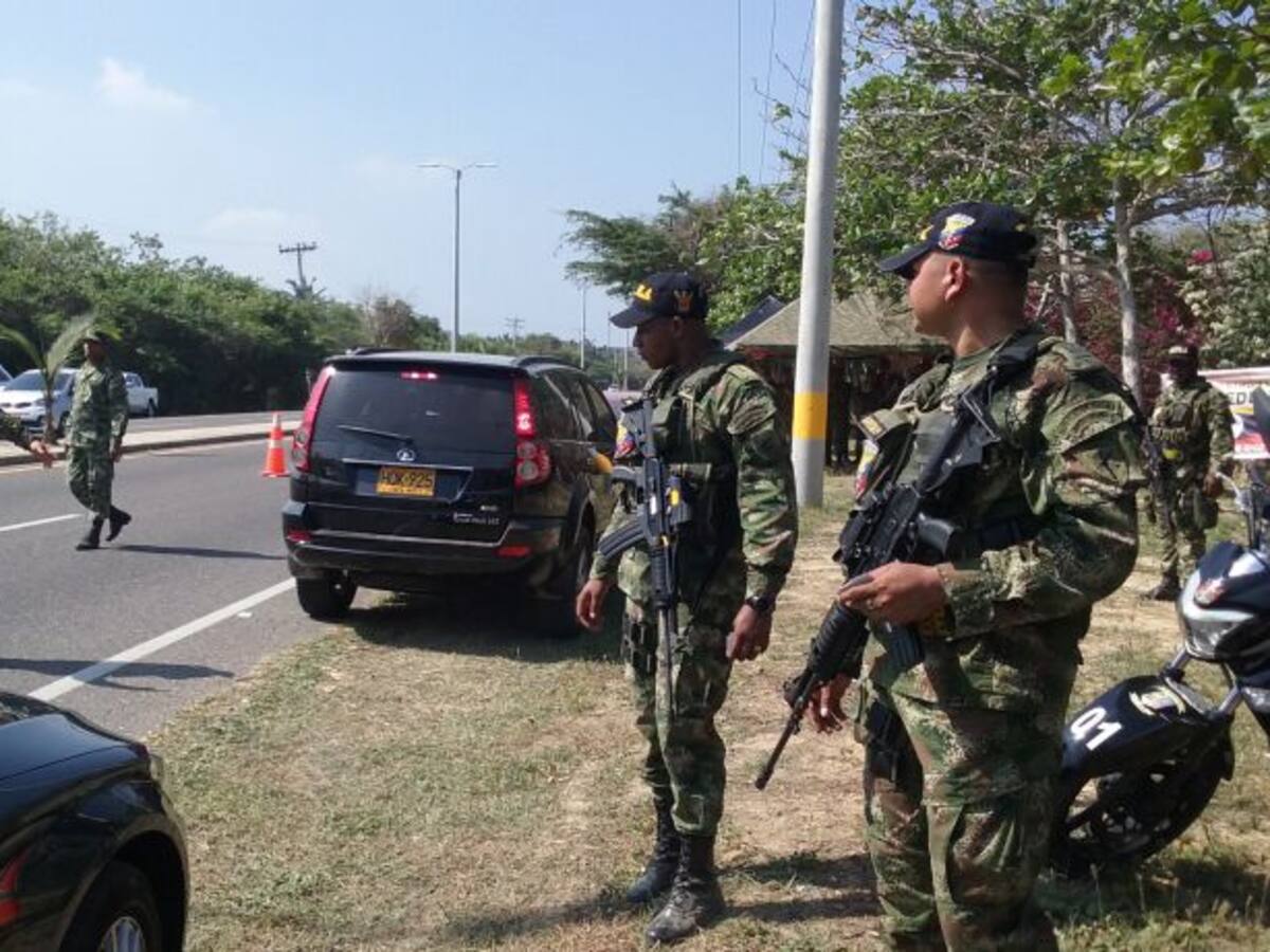 Capturan a tres militares y un civil por tráfico de armas en cuatro batallones