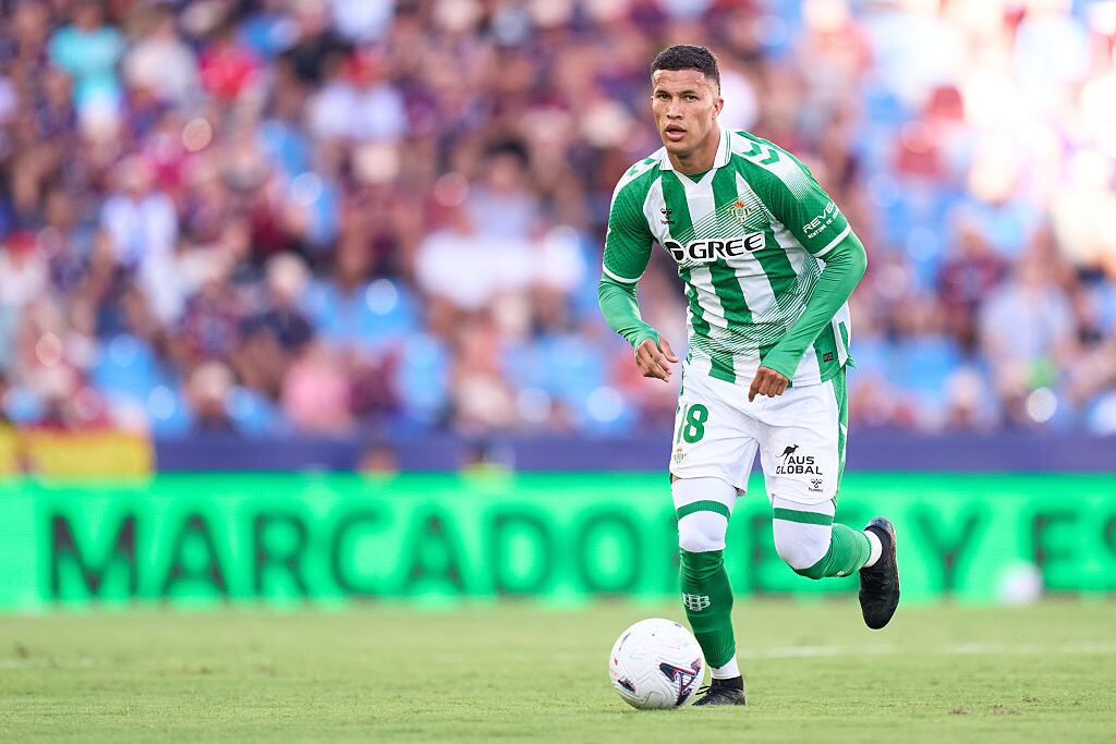 Así les fue a Nelson Deossa y Cucho Hernández en remontada del Betis ante Lille por Champions League. (Photo by Mateo Villalba/Getty Images)