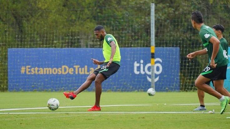 Cristian Castro: "Me siento en deuda con la hinchada de Nacional"