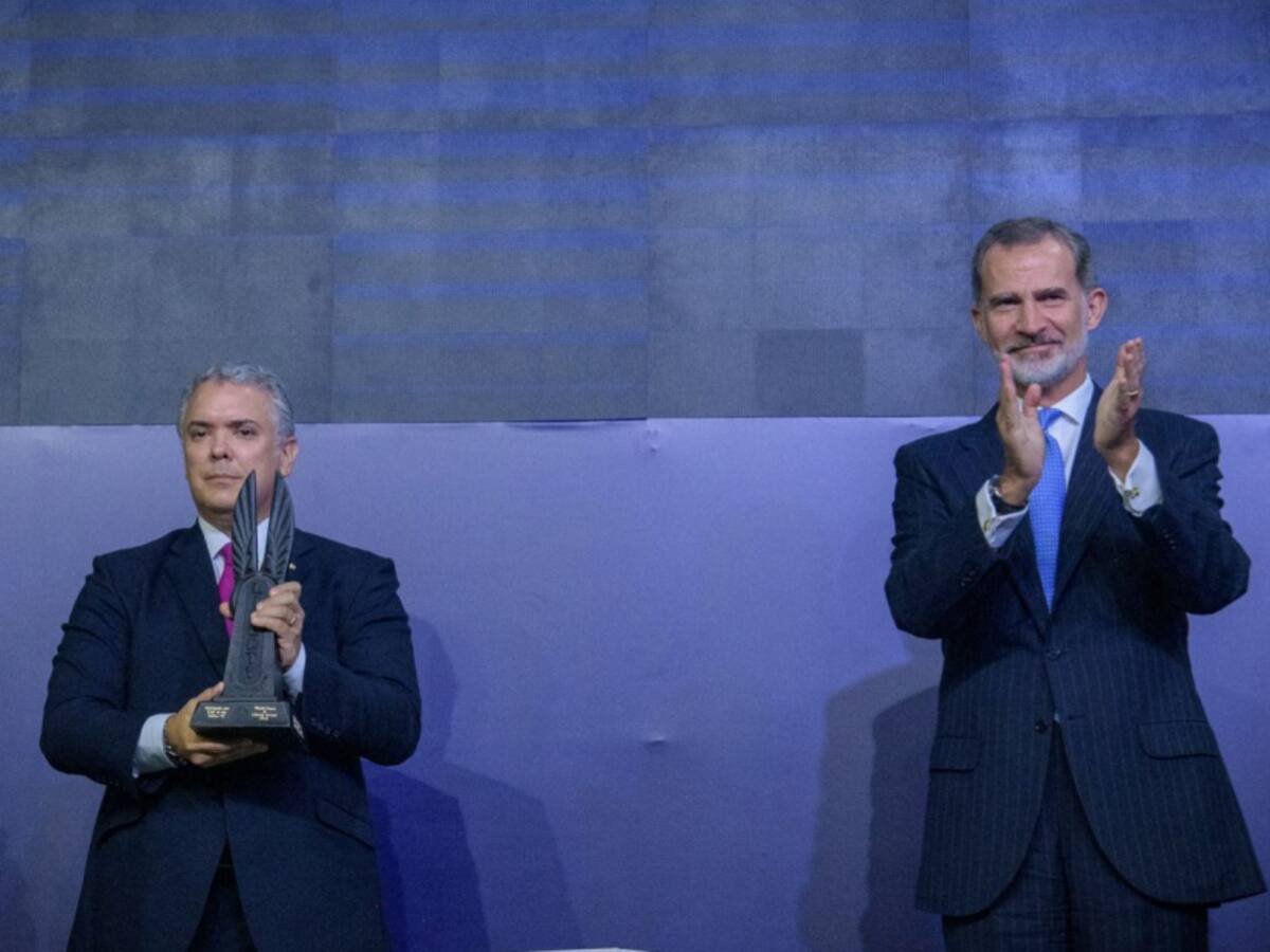 Otorgan reconocimiento a Colombia en el Congreso Mundial de Juristas