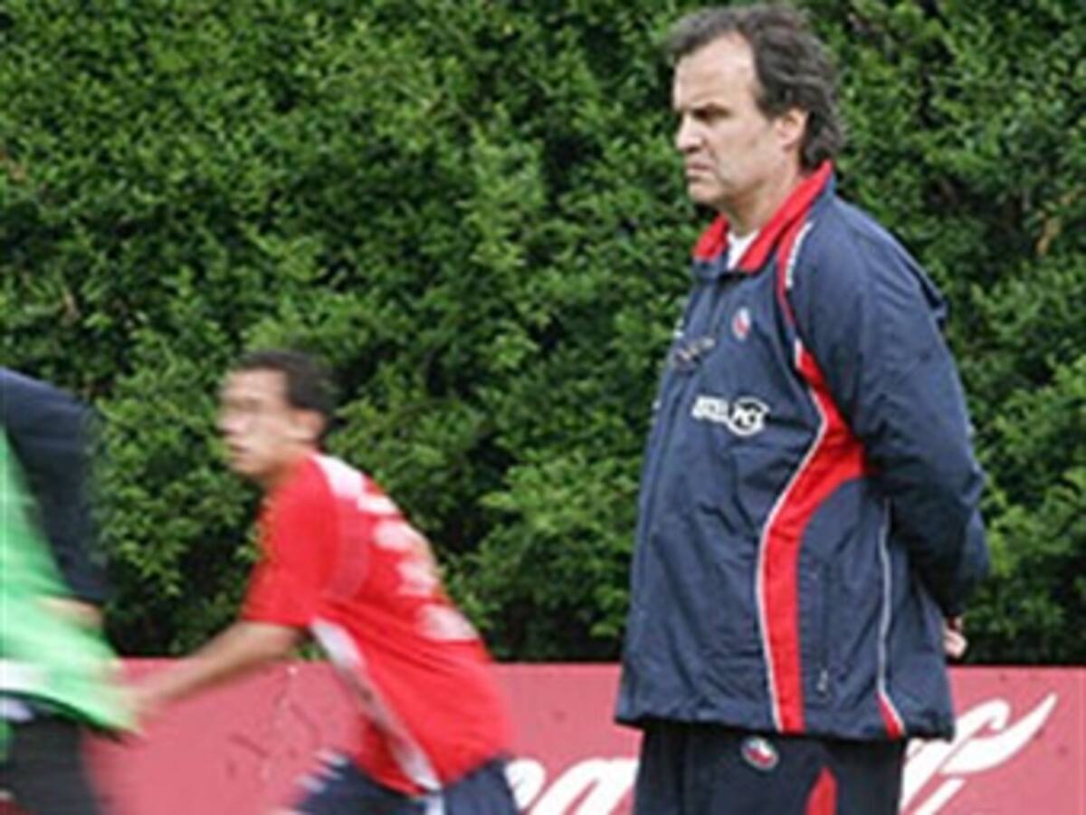 Chile ensaya nómina para enfrentar a Colombia por eliminatorias