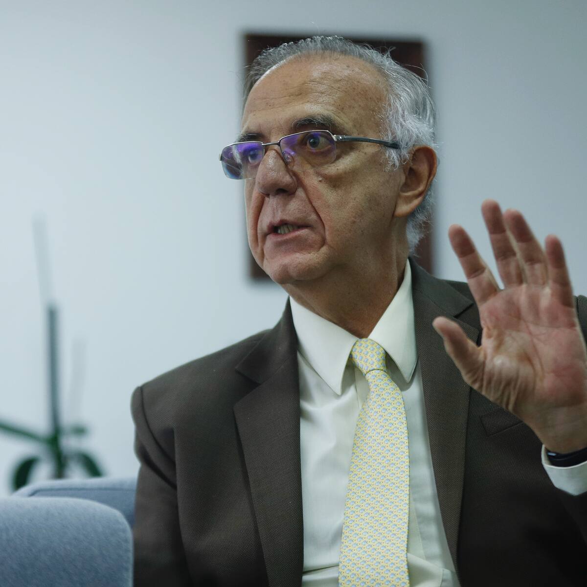 El ministro de Defensa dijo que no es cierto que haya algún problema con Antioquia