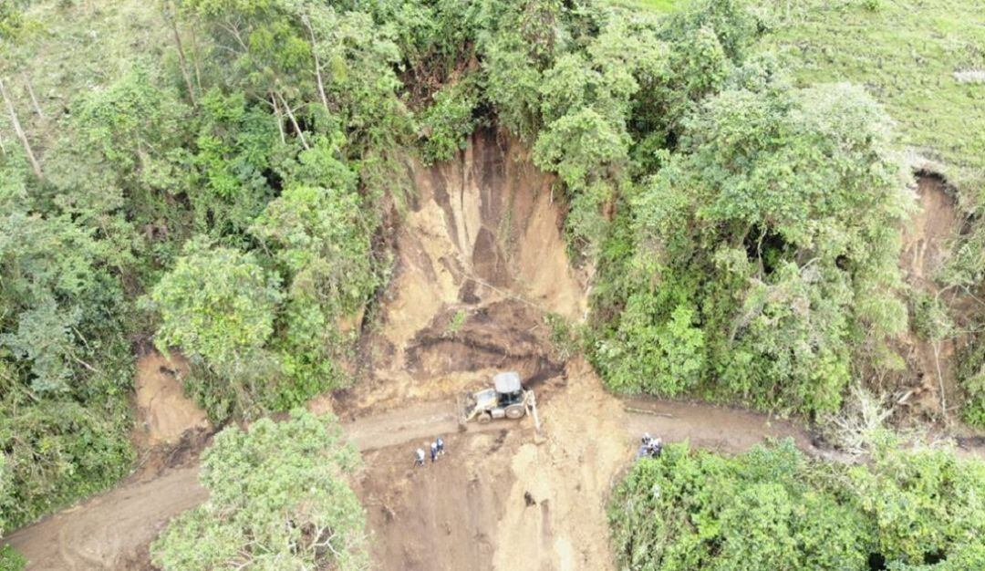 Derrumbes en vía Salento, Quindío y Toche en el Tolima