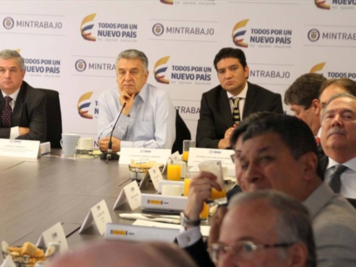 Centrales obreras de Antioquia desilusionadas con incremento de salario