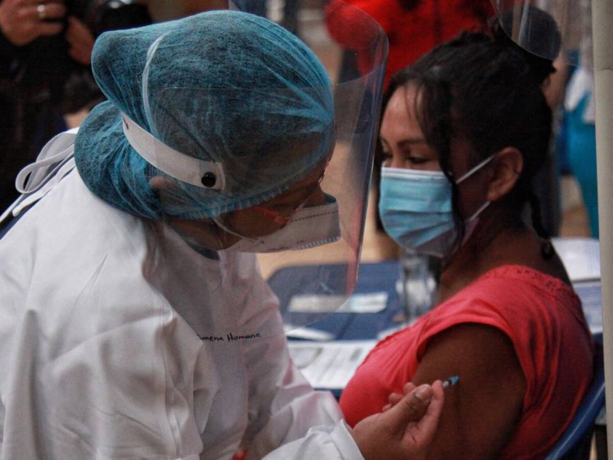 Conozca donde vacunarse contra la COVID-19 en Bogotá