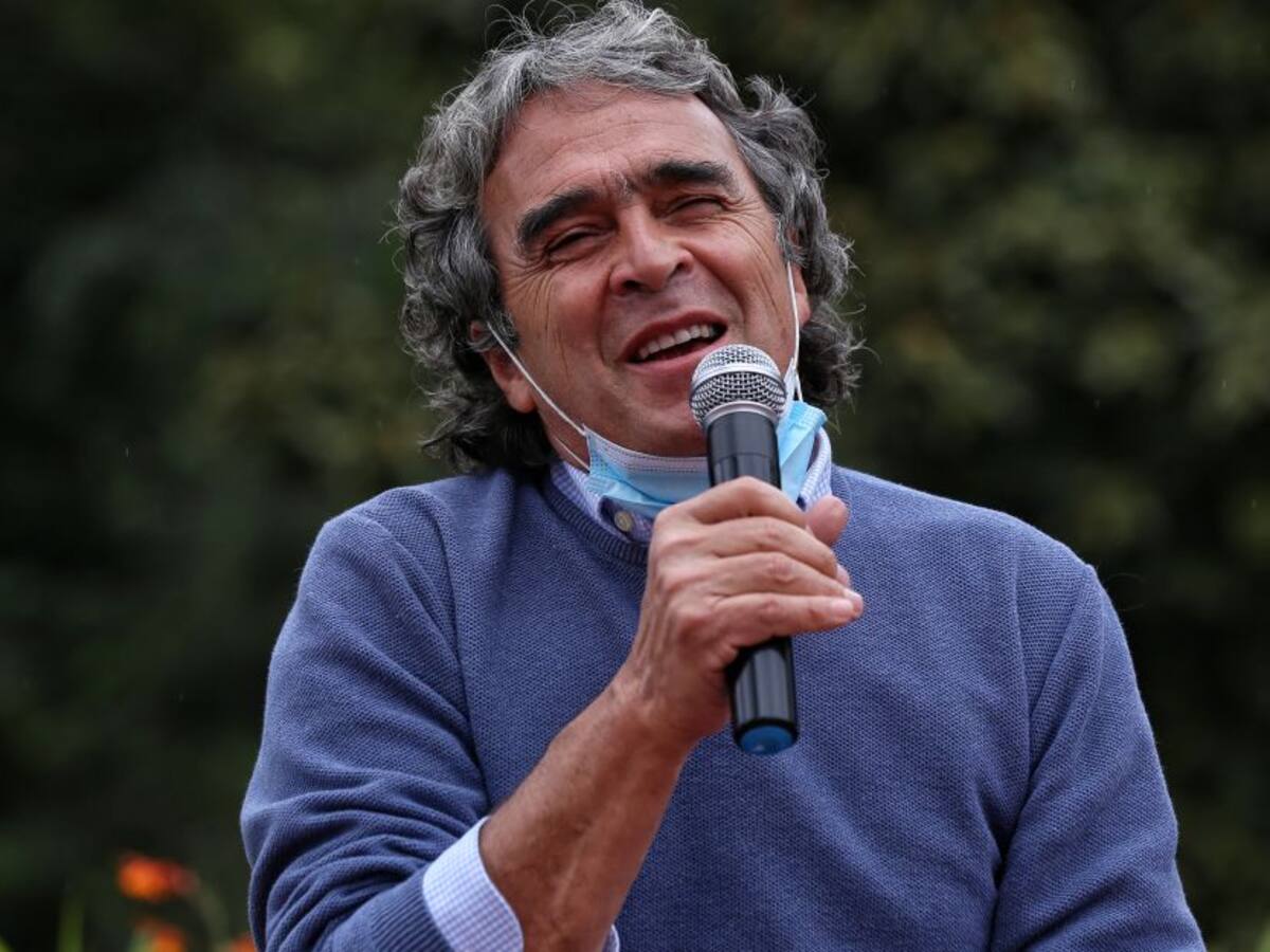 Hablando del proceso de paz, Fajardo explicó por qué no se uniría con Petro