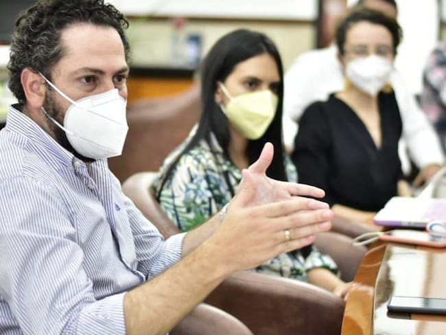 Problema en seguridad no se soluciona con comandos especiales: Lucas Gómez