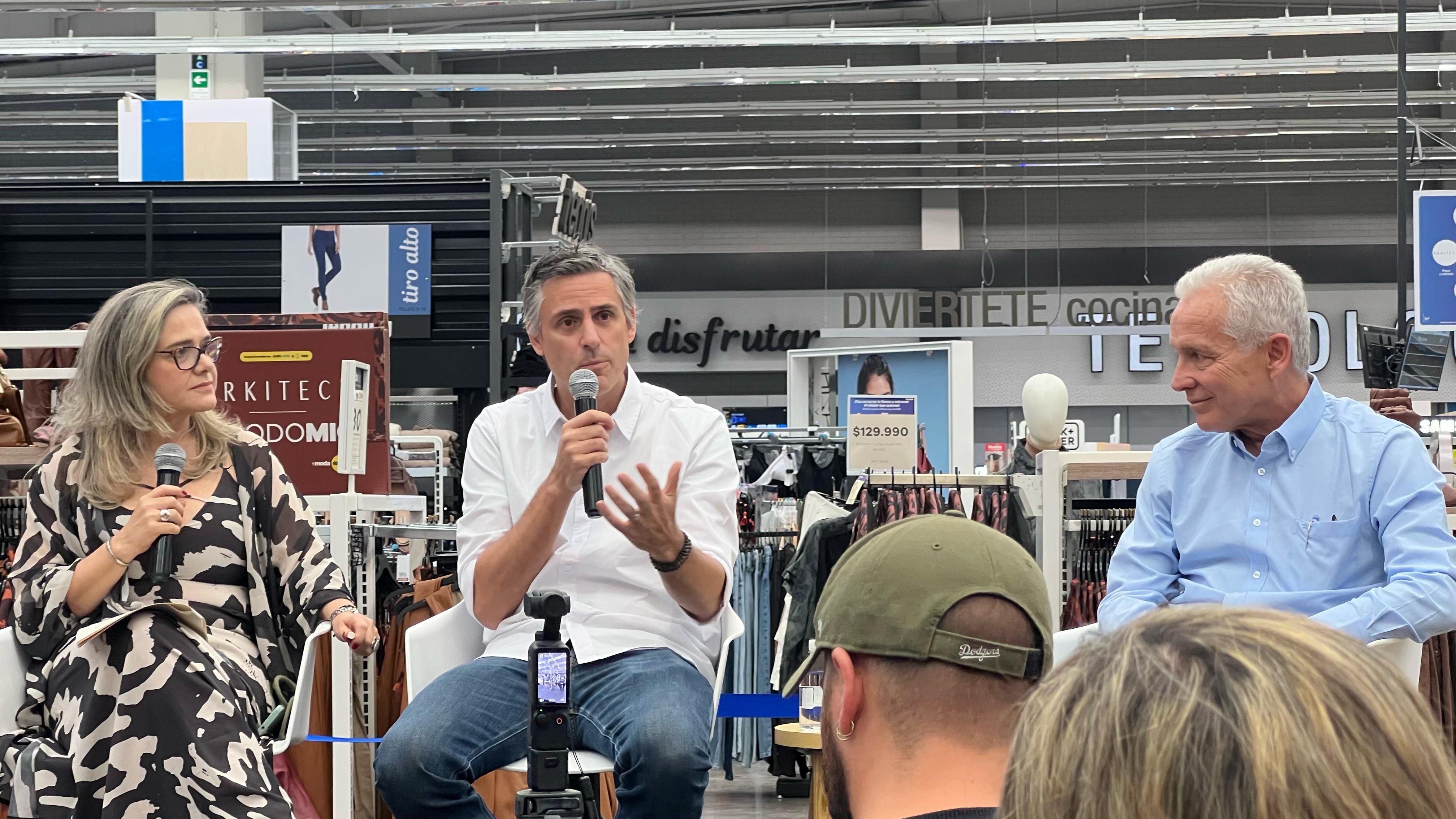 Carlos Calleja, Presidente de Grupo Éxito en compañía de Carlos Mario Giraldo, Gerente General de Grupo Éxito.