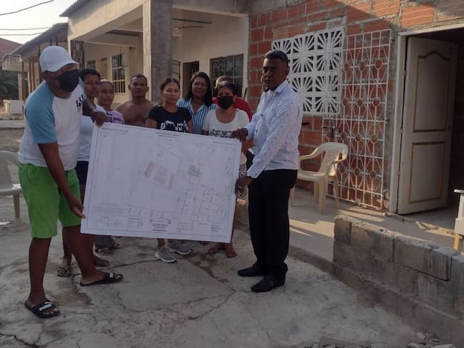 Residentes del sector La Bendición, aseguran que un inspector de policía pretende tumbar sus inmuebles