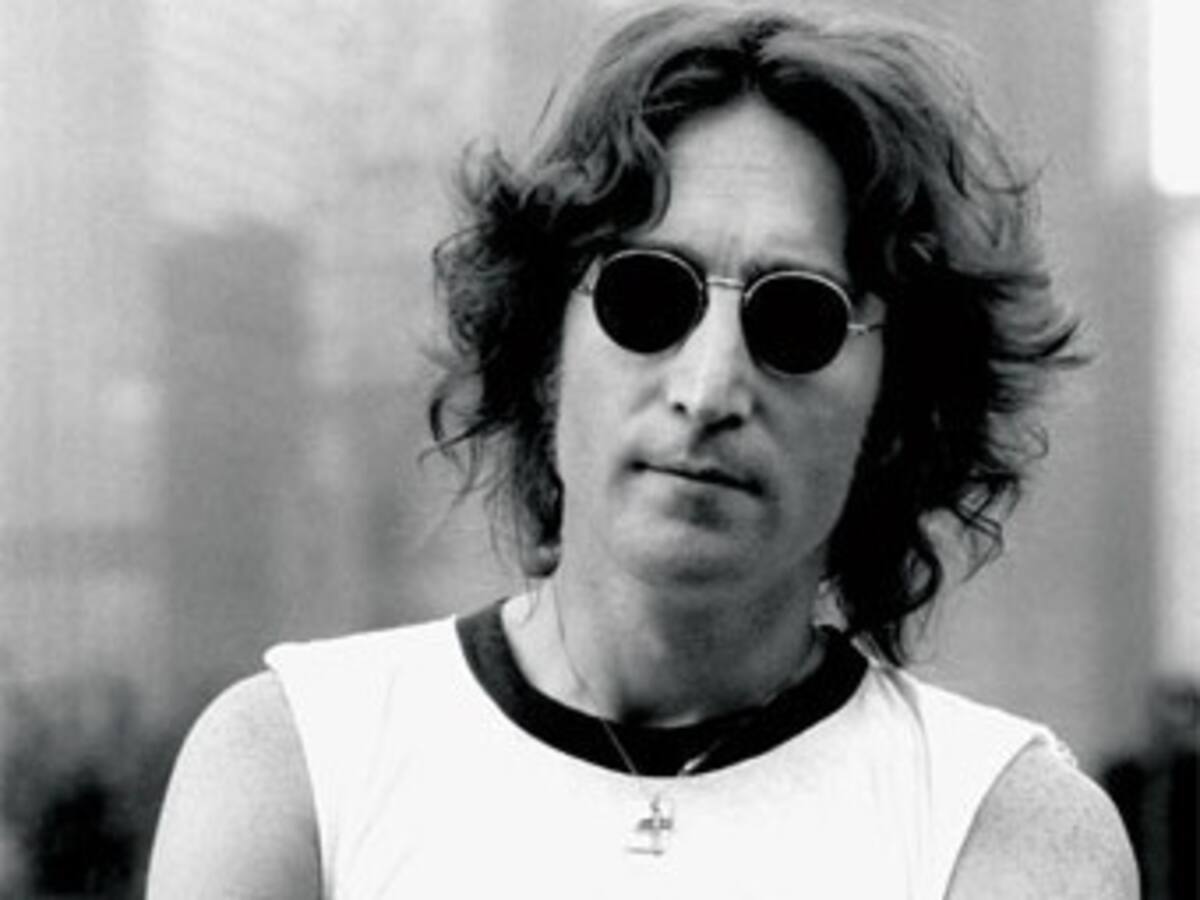 Asesino de John Lennon tenía una lista de celebridades como posibles víctimas