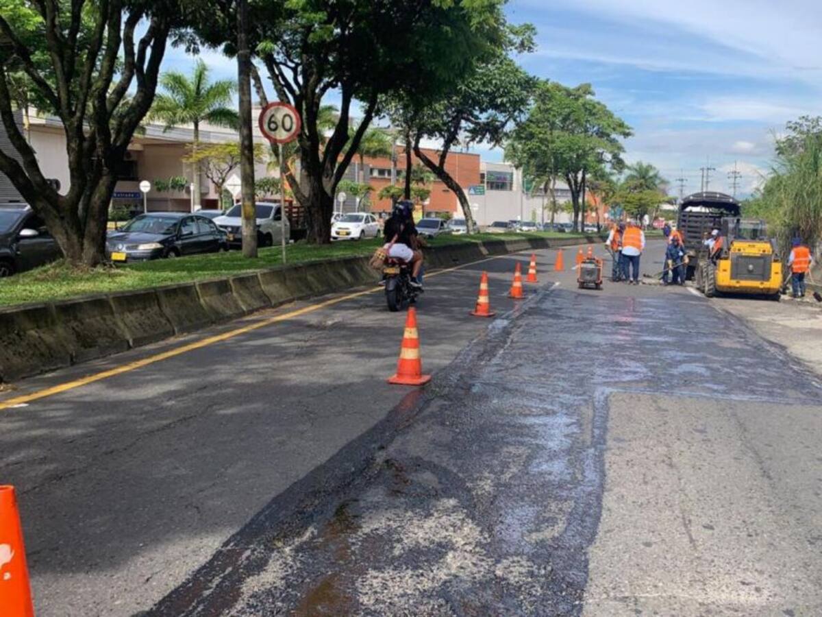 Recuperación de la malla vial de la Avenida 30 de Agosto en Pereira