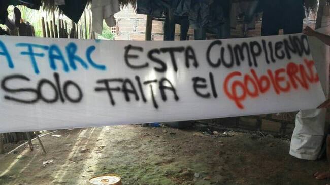 Pancarta alusiva al incumplimiento del gobierno con los acuerdos.