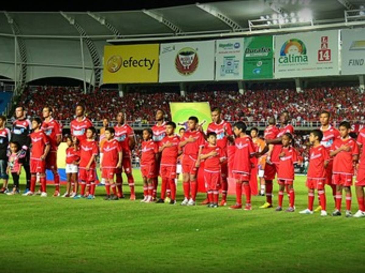 América tierra blanda, sueño firme.
