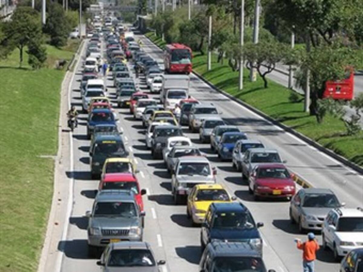 Los bogotanos pierden 500 horas al año en los trancones