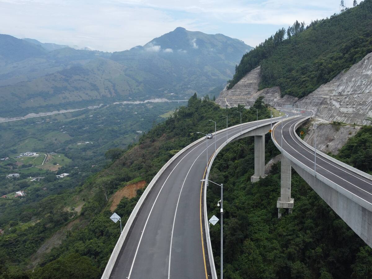 Autoridades solicitan tomar vías alternas para descongestionar la vía Pacífico 1 en el Suroeste