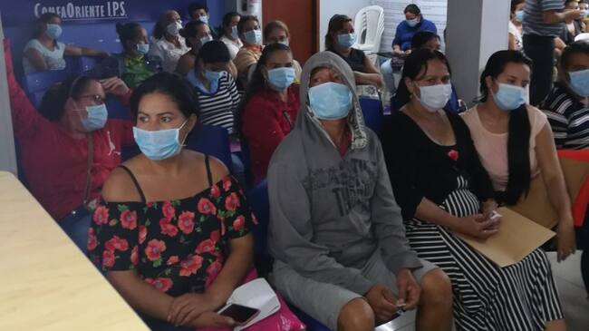 Personas en Cúcuta usando tapabocas por crisis de AH1N1