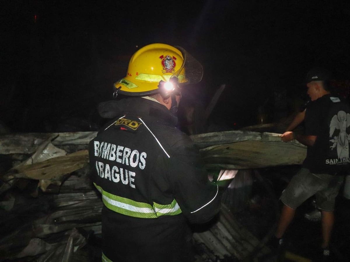Incendio estructural arrasó con tres viviendas en el sector del Hato de la Virgen en Ibagué