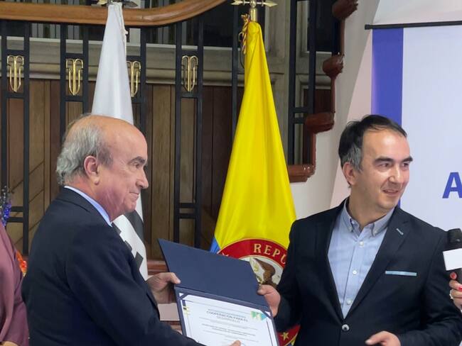 Secretaría de Ciencia de Cundinamarca ganó el Premio de Cooperación Iberoamericano de la OEI
