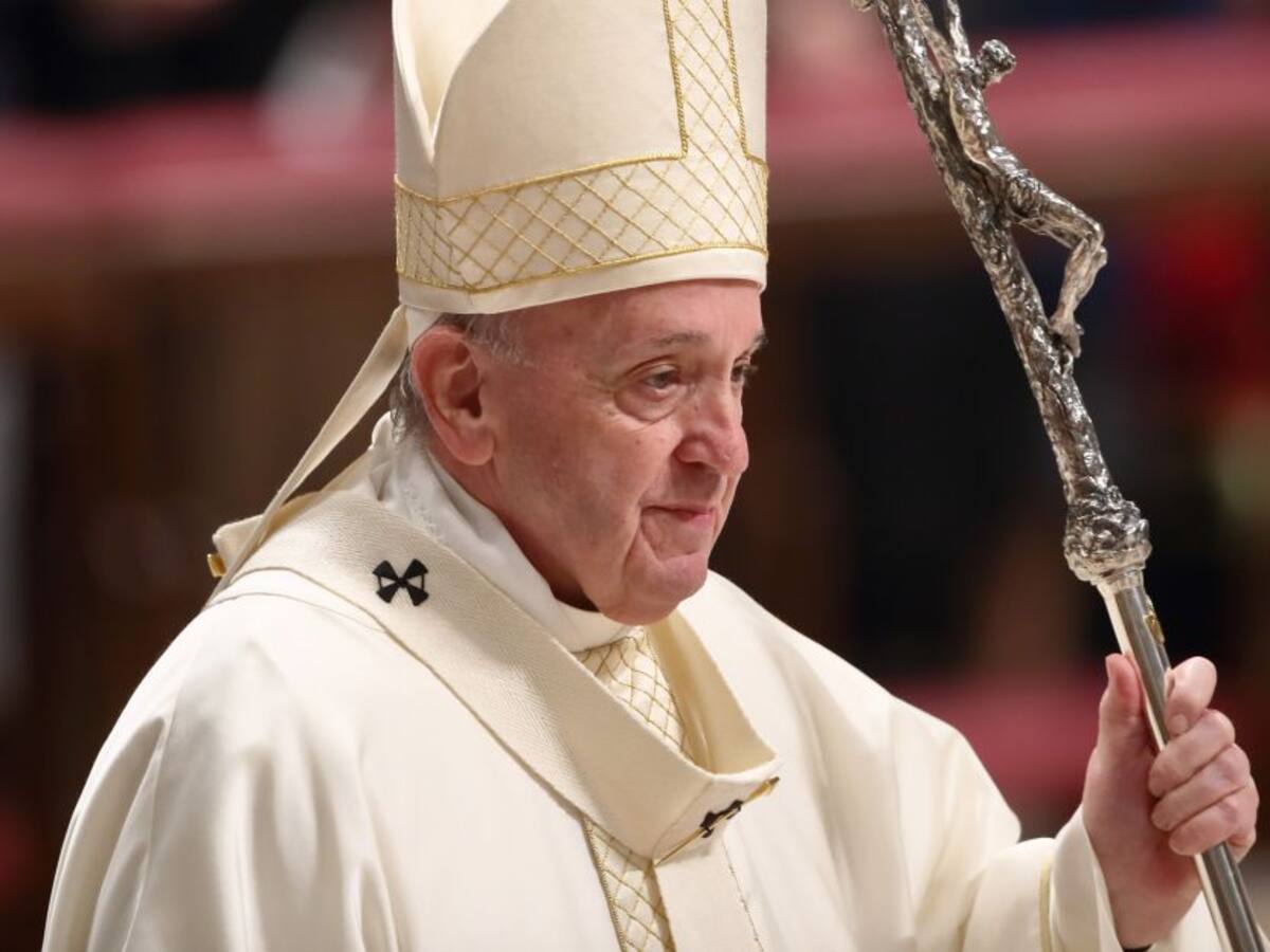 El papa cierra la posibilidad de ordenar sacerdotes a hombres casados