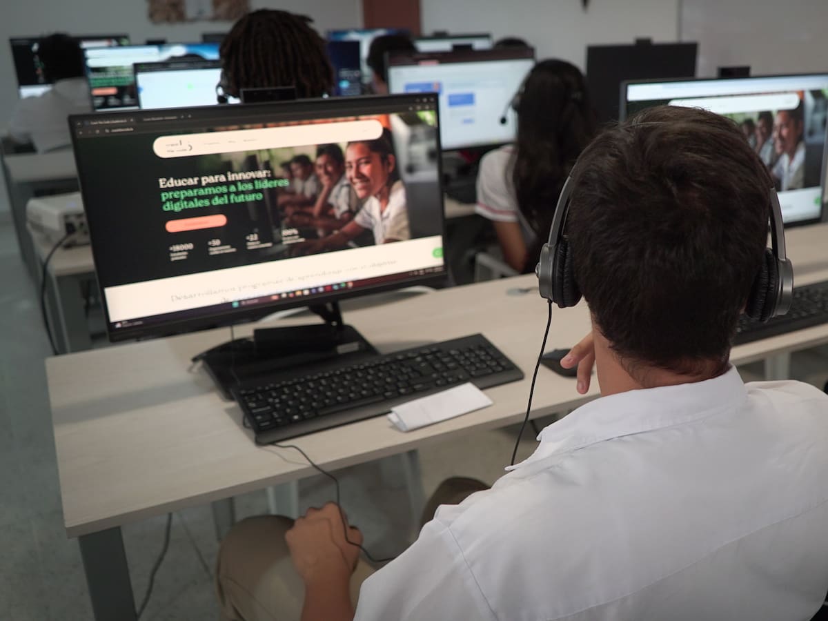 Tecnología e inteligencia artificial: la nueva formación para estudiantes de colegios públicos