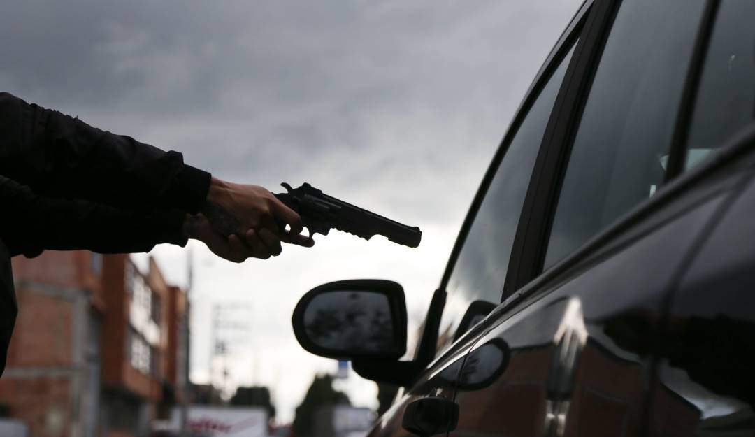 Coronel de la Policía es el principal sospechoso del crimen de tres jóvenes en Sucre