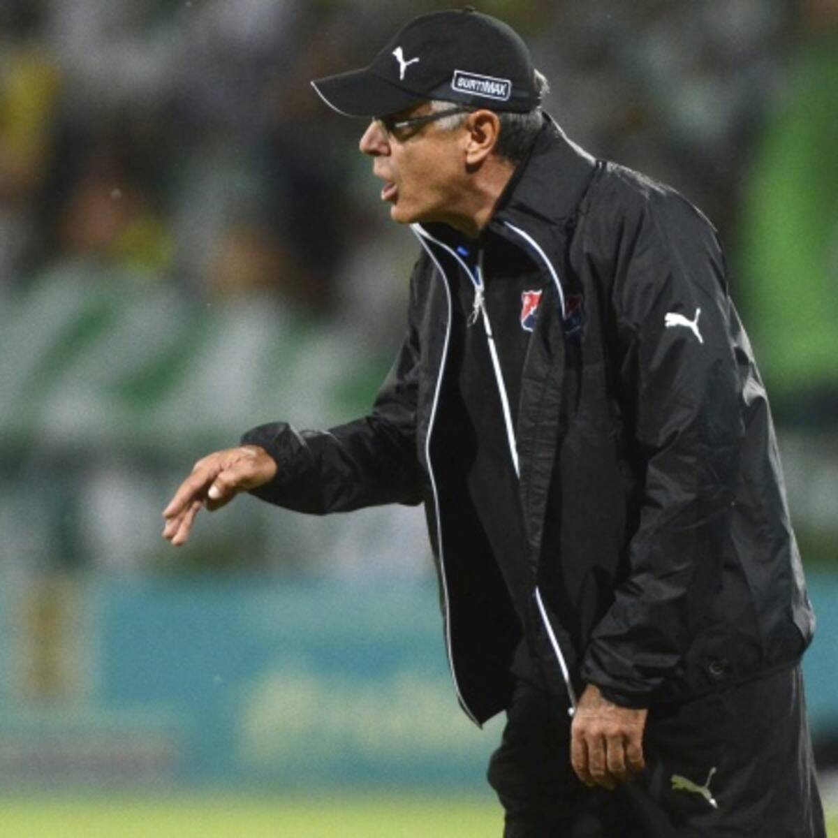 Estafan a nombre del profe Juan José Peláez