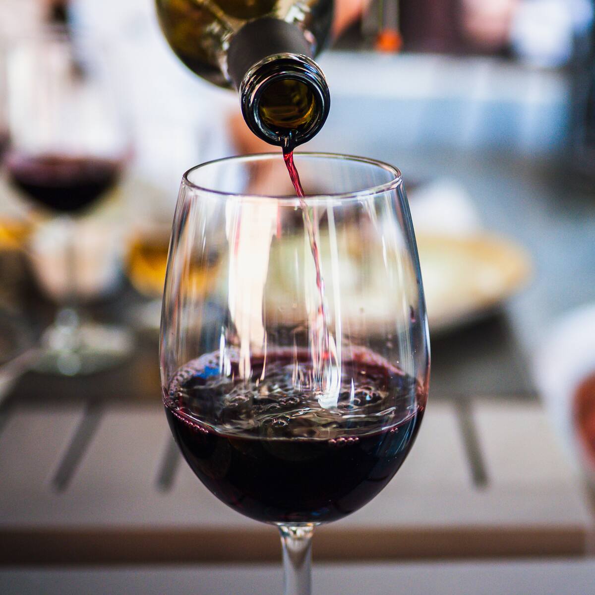 Consumo mundial del vino cayó en 2024 a su nivel más bajo en 63 años