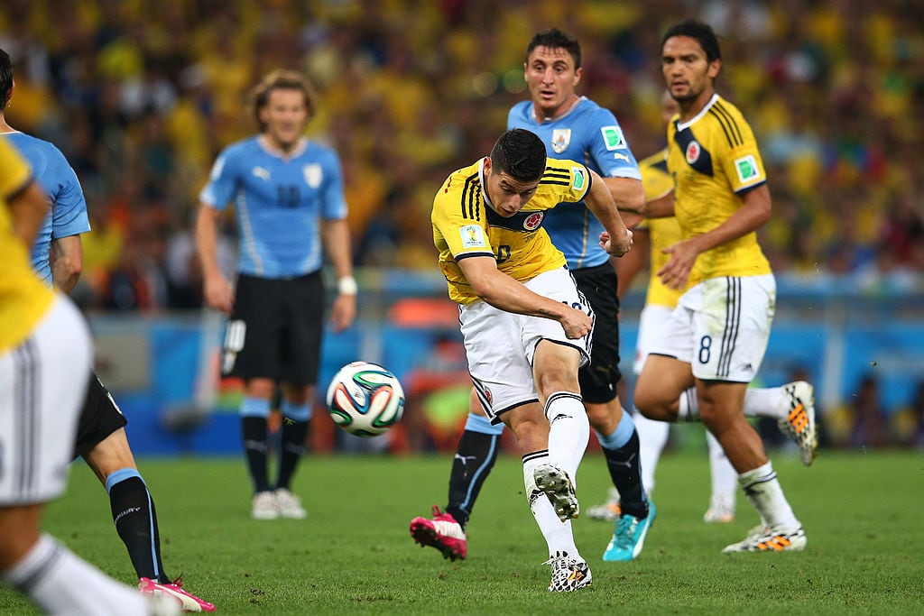 Momento del recordado gol de James Rodríguez a Uruguay en el Mundial 2014 / Getty Images
