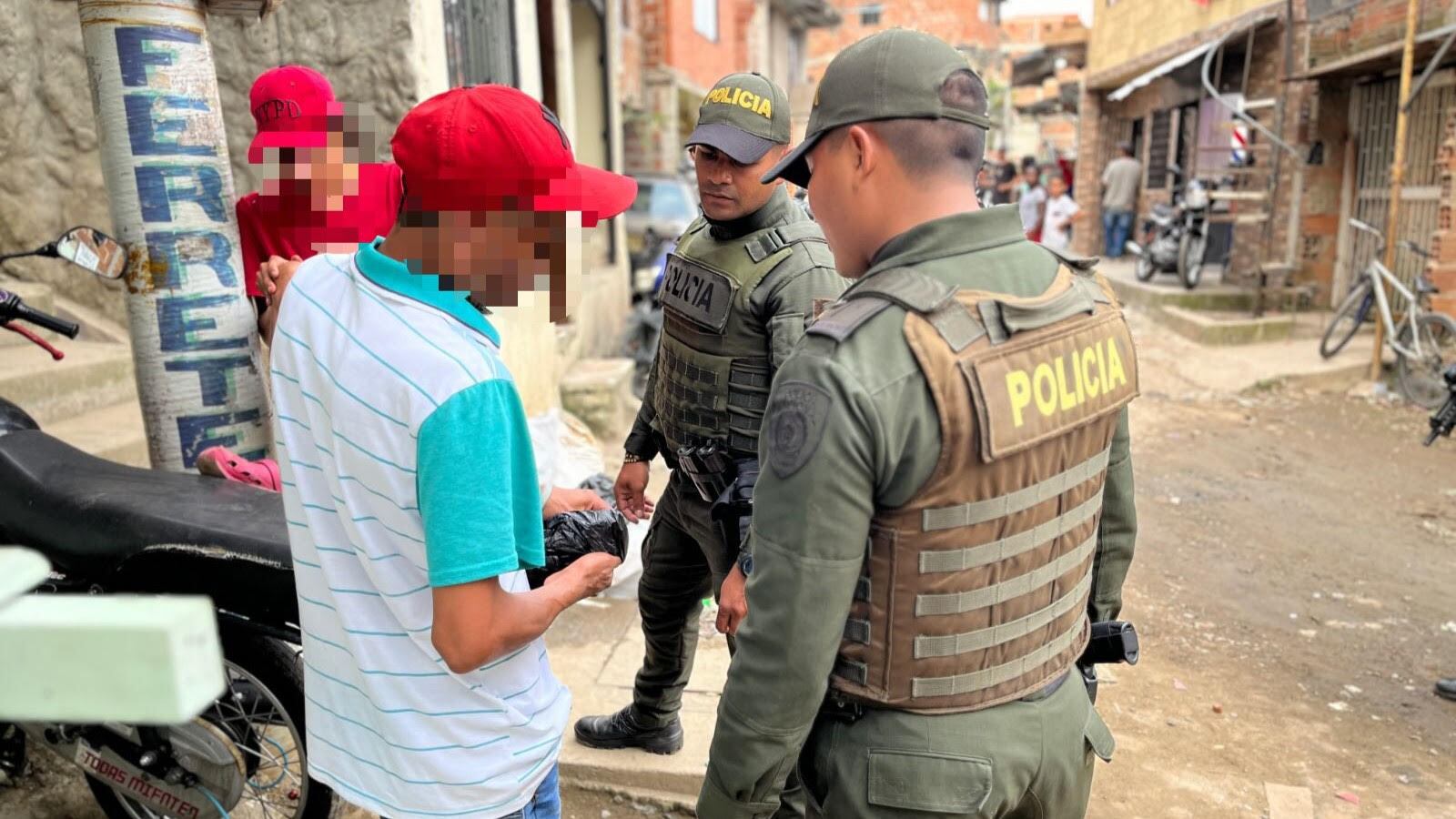 Con el apoyo de la fuerza pública intensifican operativos para garantizar la seguridad en el corregimiento Santa Elena de Medellín. Foto: Alcaldía Distrital.