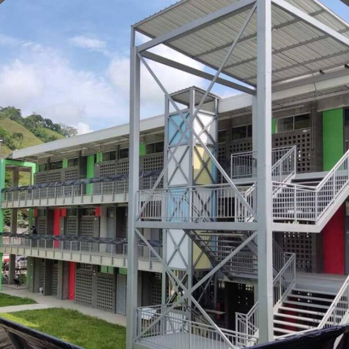 El megacolegio de Irra abrirá sus puertas en los próximos días