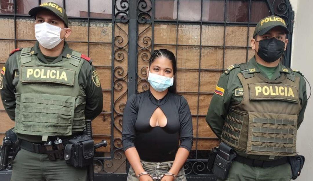 Capturada mujer que atacó con un cuchillo a su hermano en Neiva.