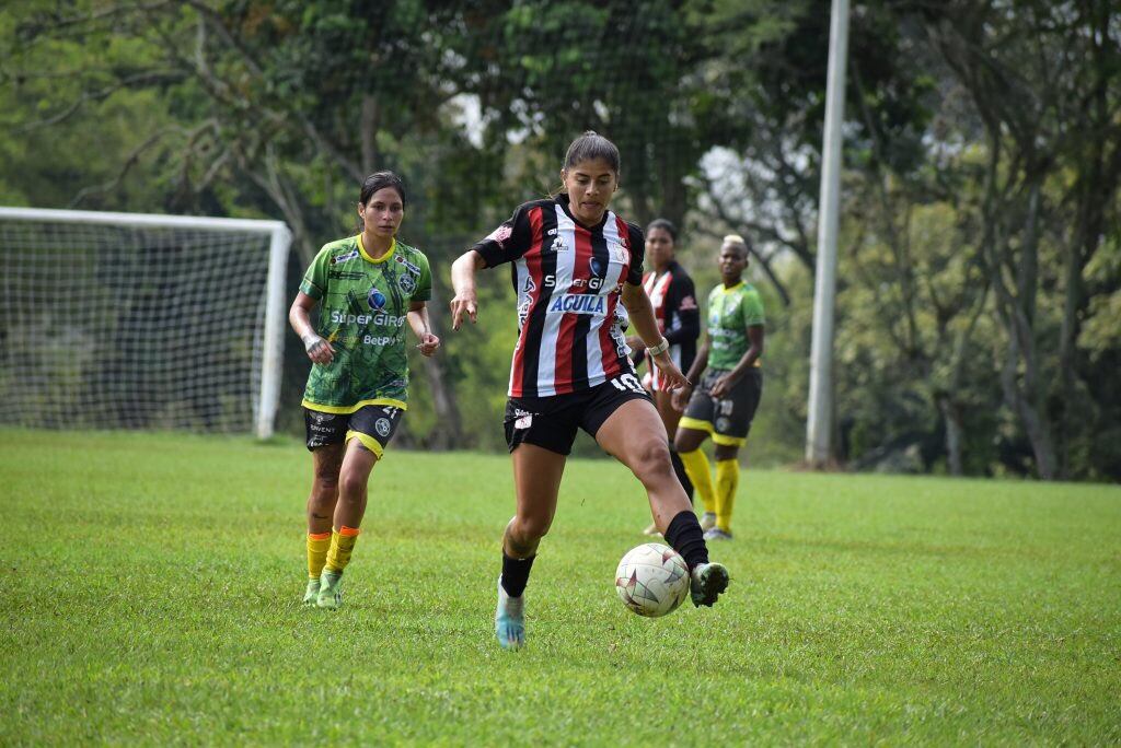 Catalina Usme, futbolista del América de Cali / @AmericaCaliFem