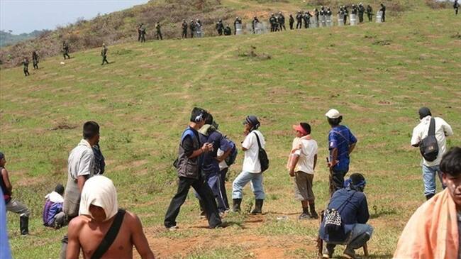 Ministros no pudieron levantar protesta de indígenas en Cauca. Foto: Colprensa