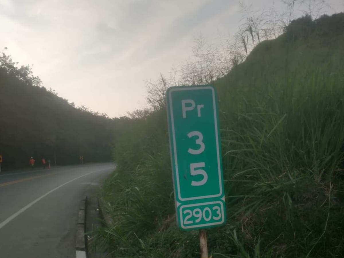 Vehículo fantasma arrolló y mató a un hombre en la vía Manizales - Medellín