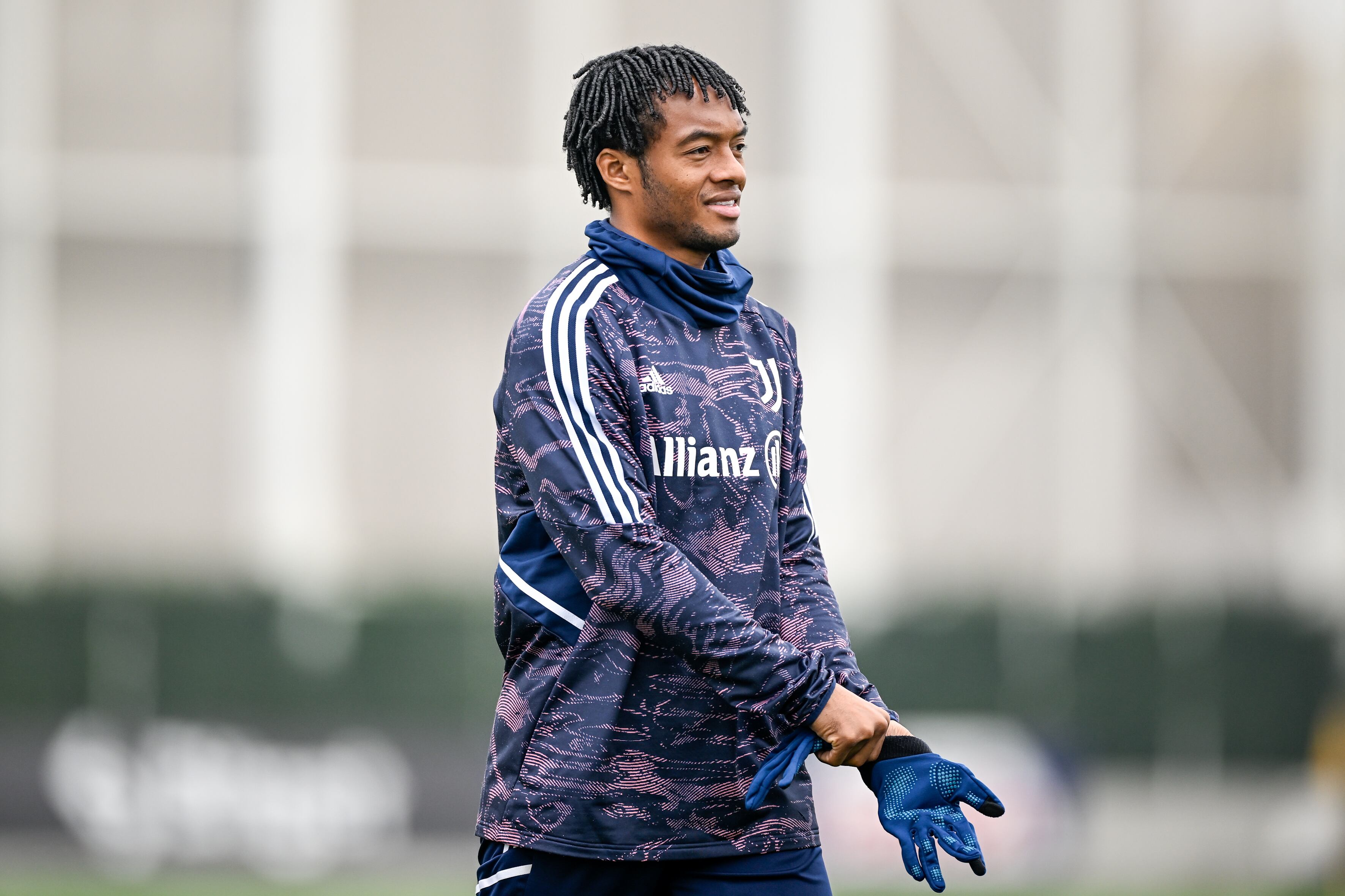 Juan Guillermo Cuadrado avanzó con Juventus a los octavos de final de la Europa League. (Photo by Daniele Badolato - Juventus FC/Juventus FC via Getty Images )