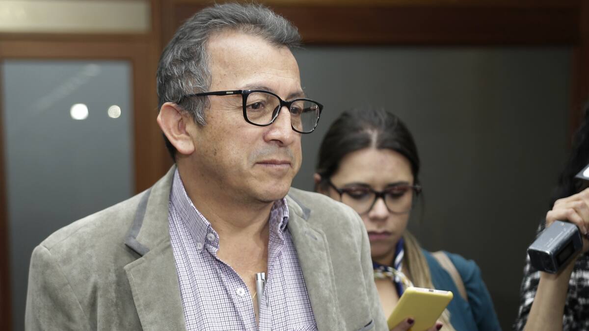 Embajadas, pasaportes y repatriación de colombianos: los temas del canciller en La W