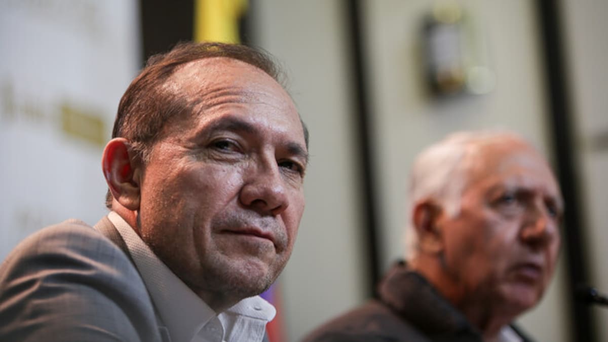 Fiscalía pide preclusión parcial en juicio contra Antonio Sanguino por “carrusel de la contratación”