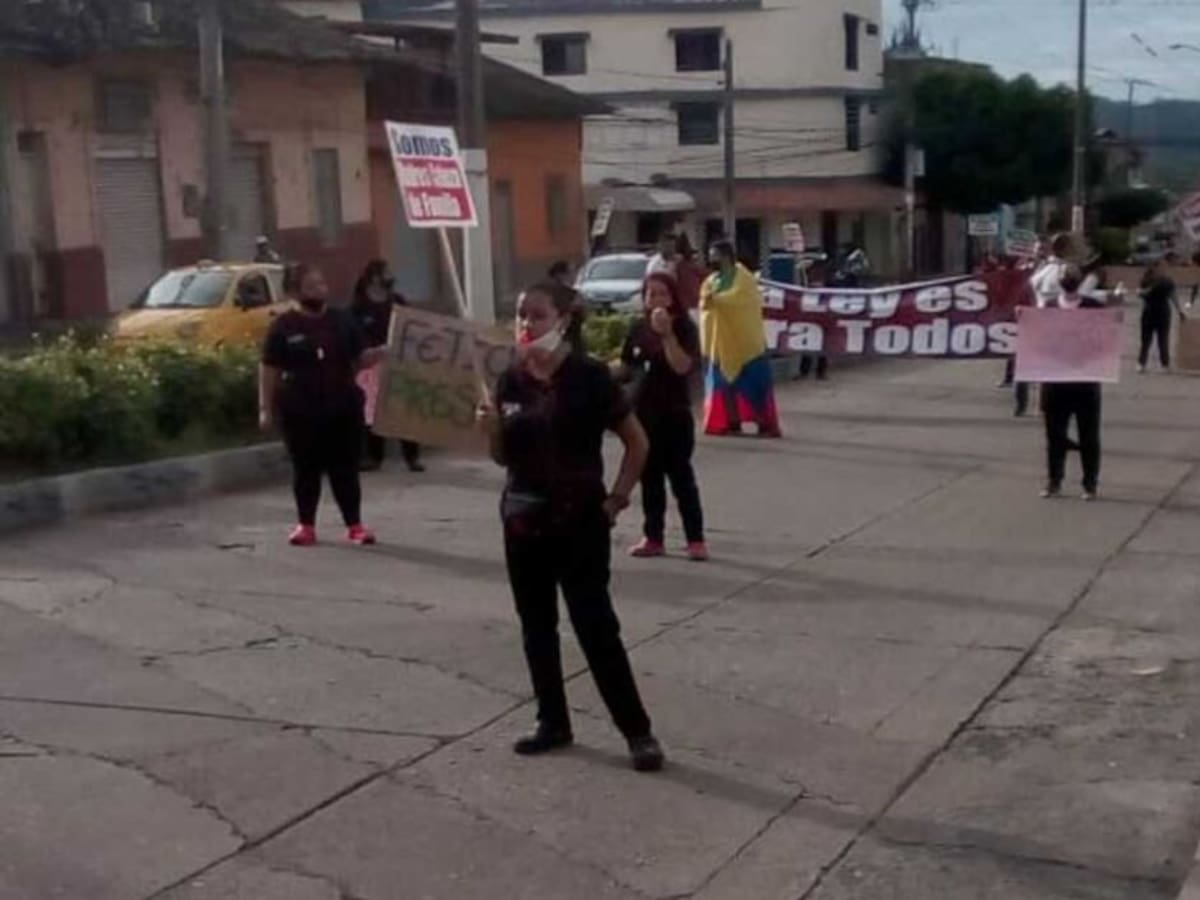 Empleados de moteles protestaron en Ibagué