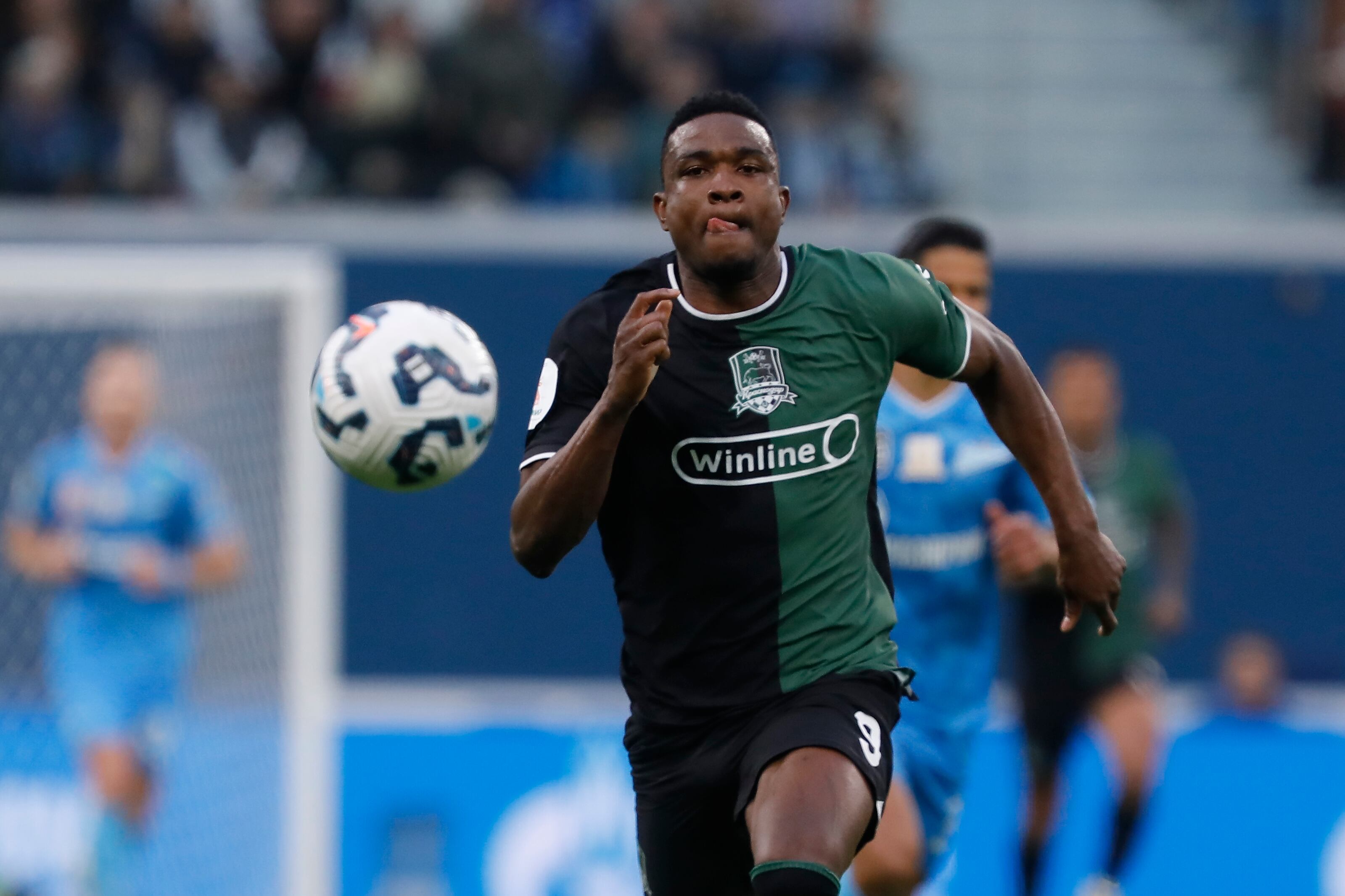 Jhon Córdoba se consolida como el mejor delantero colombiano de la temporada y sueña con el Mundial. (Photo by Mike Kireev/NurPhoto via Getty Images)