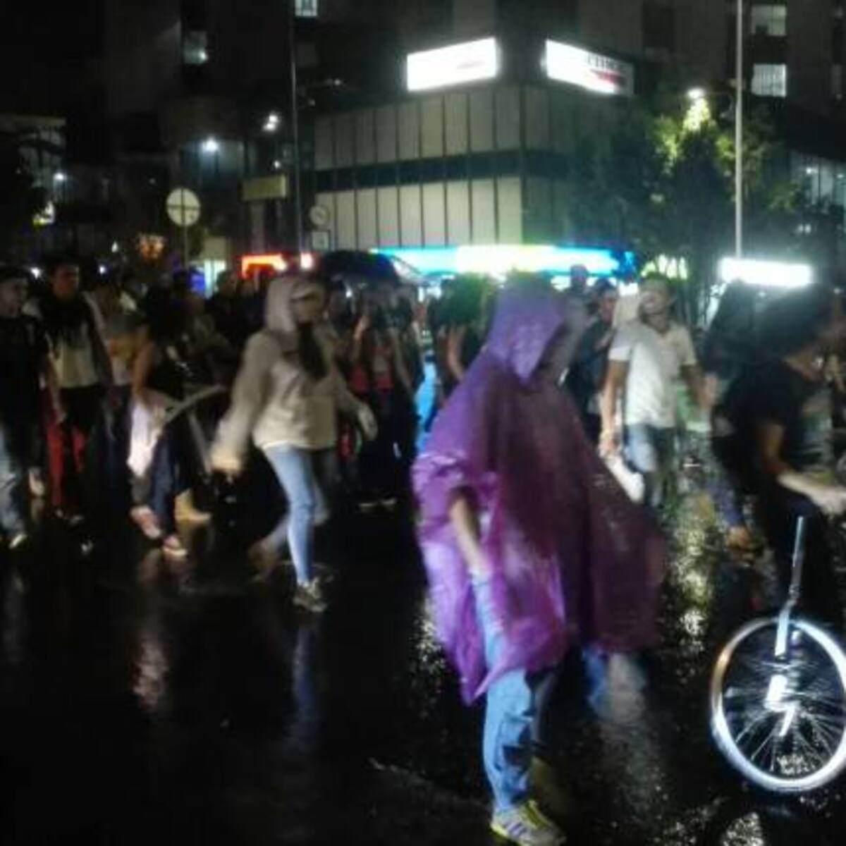 Estudiantes universitarios del país rechazan la reforma a las licenciaturas