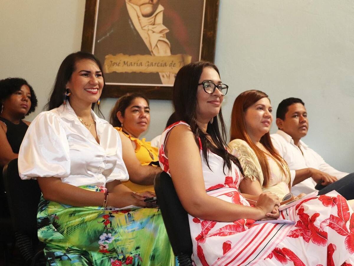 Más de 300 microempresarios bolivarenses participaron de feria comercial