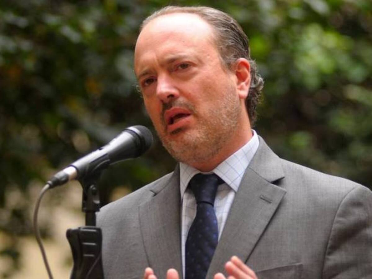 Son los ciudadanos los que deben liderar el debate, no Santos: Presidencia a Centro Democrático